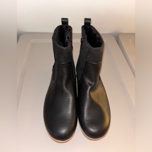 Cat & Jack Black Faux Suede Ankle Boots Side
Zip Girls 4 Women's 6 - Picture 2 of 6